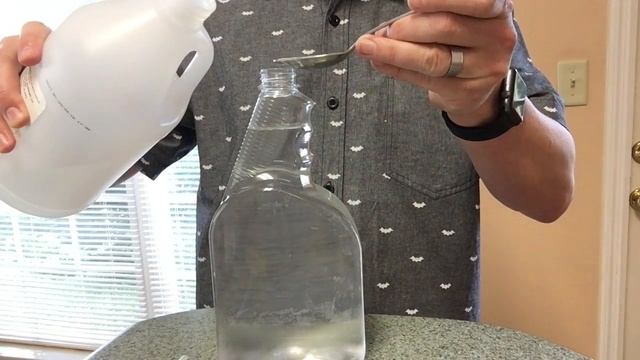 Homemade Window Cleaner | How to make Glass Cleaner at home | DIY Window Cleaner смотреть онлайн