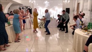 Свидетельница отожгла на свадьбе! РАЗРЫВ и ИСТЕРИКА!