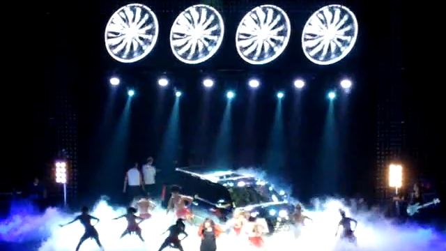 Glee Live Los Angeles: Bust Your Window смотреть онлайн