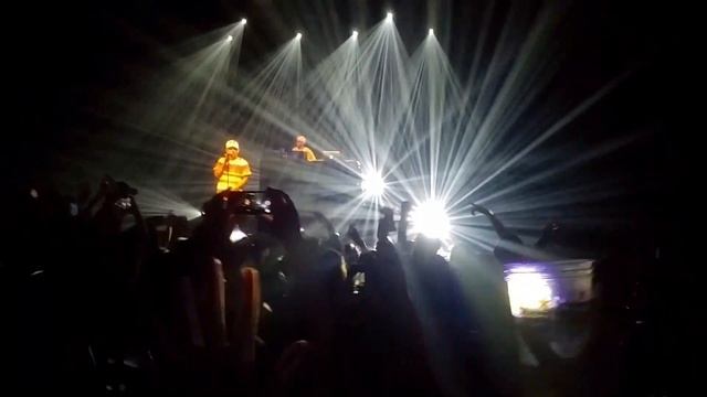 Mac Miller @ Elysée Montmartre Paris - Cinderella 04/07/2017 смотреть онлайн