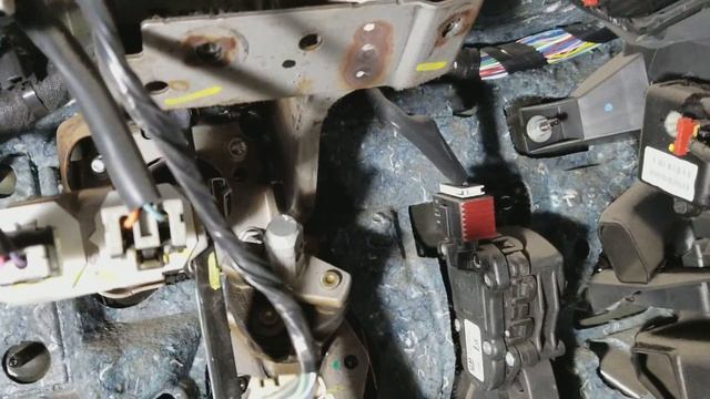 Hummer H3 Upper steering shaft replacement смотреть онлайн