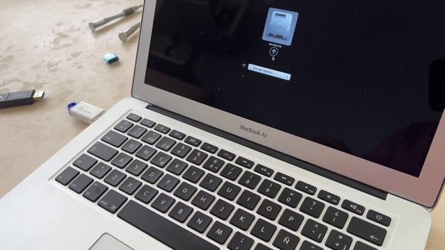 COMO ELIMINAR EFI PARA CUALQUIER MACBOOK смотреть онлайн