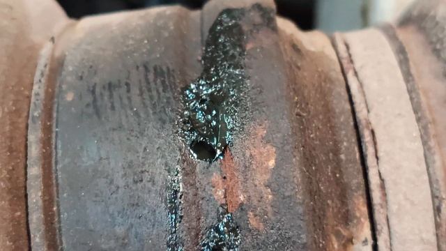 Замена левого привода, боковых cальников заднего редуктора и переделка заднего кардана БМВ 528 F10 смотреть онлайн