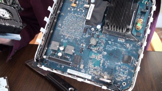 Mac Mini (G4) Hard Drive Replacement смотреть онлайн