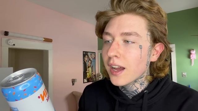 chill day in the life of a stoner... Bentley Blaze vlog смотреть онлайн