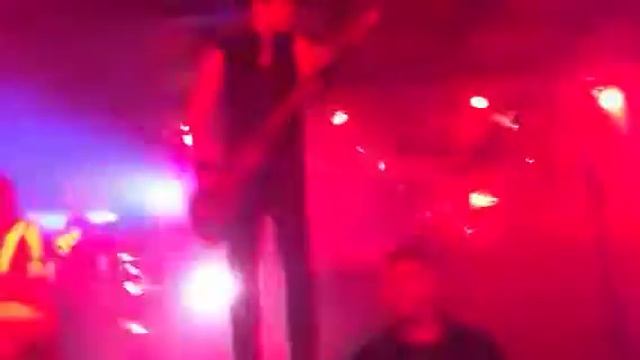 Skillet- violin intro & "comatose" live смотреть онлайн