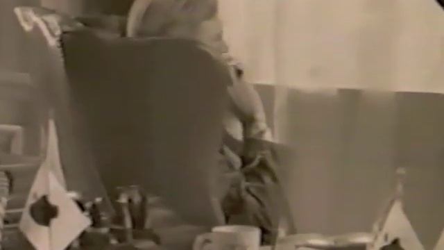 Steve Jobs channels FDR in 1984 Apple sales video смотреть онлайн