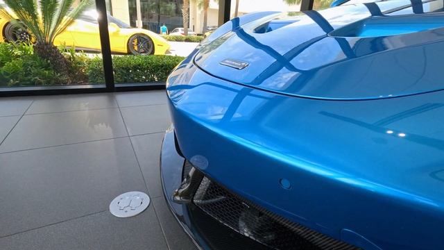 First look at the New Aston Martin DB12 смотреть онлайн