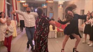 Танцевальный батл на свадьбе