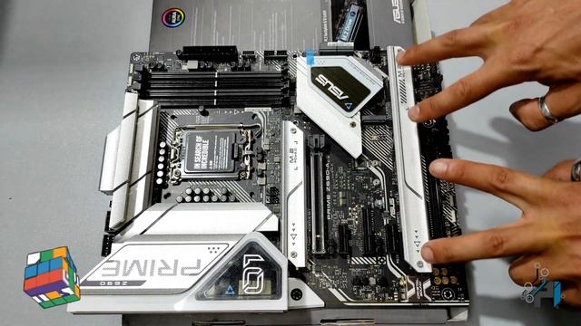 Unboxing Asus Prime Z690 A