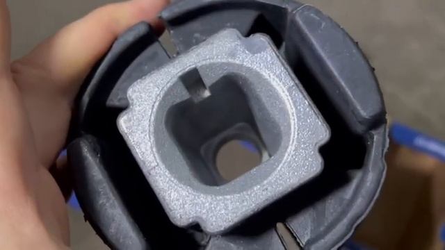 Большой ремонт задней подвески - меняем сайлентблоки подрамника (задней балки) БМВ Х5 Е70 3.0d 2007 смотреть онлайн