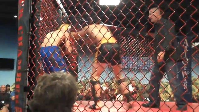 Jacob Macalolooy Kick Boxing - Rd 2 смотреть онлайн