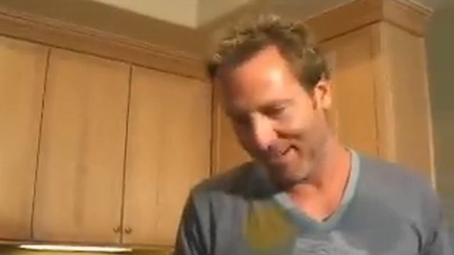 How to clone a Big Mac - with Todd Wilbur смотреть онлайн