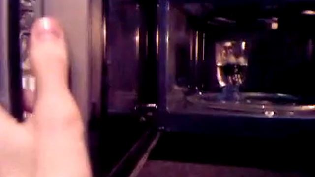 vacuum tube in microwave смотреть онлайн