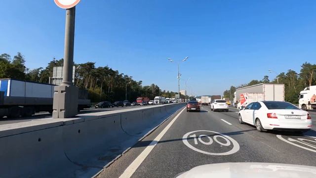 Едем из аэропорта Домодедово, далее по МКАД до Ярославского шоссе. смотреть онлайн