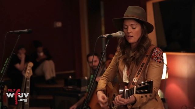 Brandi Carlile - "Murder In The City" (Electric Lady Sessions) смотреть онлайн