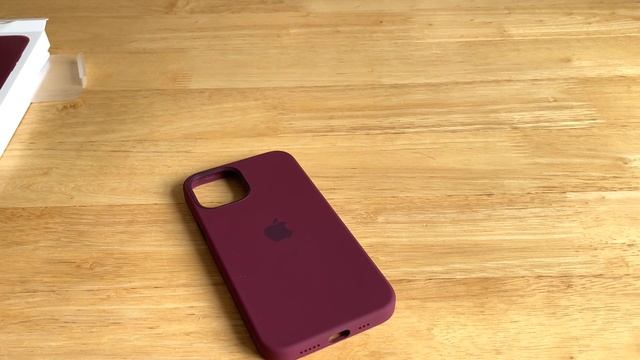 iPhone 12 Pro Silver + Apple Silicone Plum MagSafe case + Unboxing смотреть онлайн
