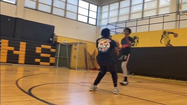 Orr Spartans Varsity Basketball Workout смотреть онлайн