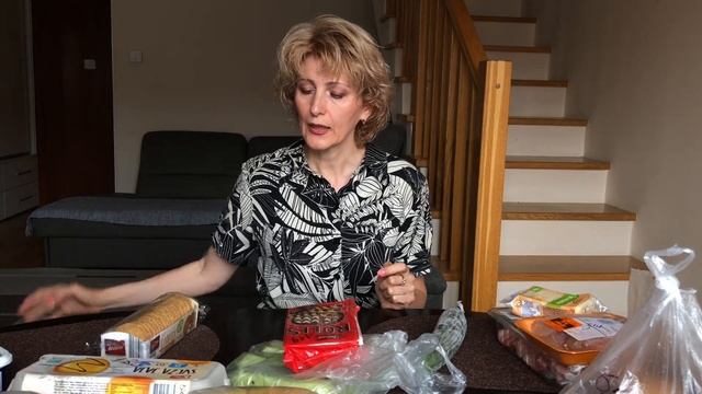 СКОЛЬКО СТОИТ ПРОДУКТОВАЯ КОРЗИНА В СЕРБИИ смотреть онлайн