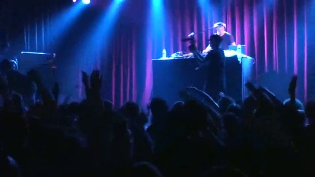 Cunninlynguists @ de melkweg BEAAAT смотреть онлайн