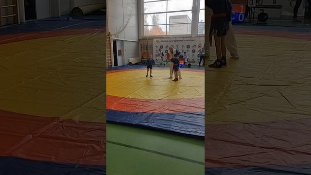 Борьба по самбо. Дети 2016 - 2017 г.р., 7 - 8 лет.  Вес 22 кг. Сурин Леон