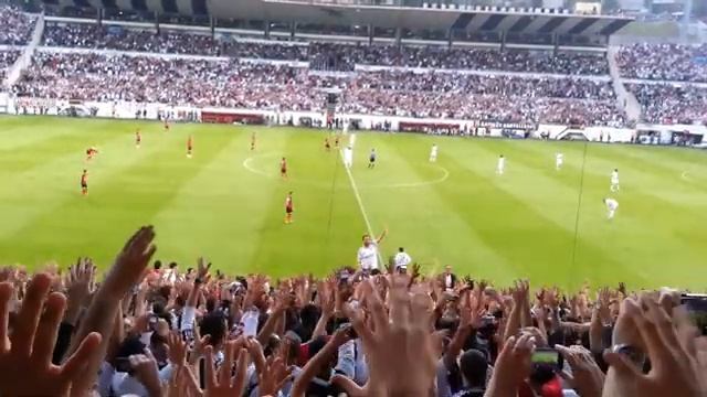 Beşiktaş İnönü deki Son Maçın Başlaması смотреть онлайн