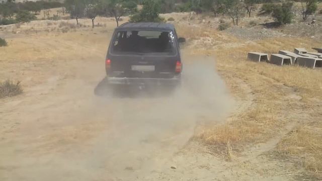 Max Fuller | Driving the beast! ( Chrysler Voyager V6 AWD ) смотреть онлайн