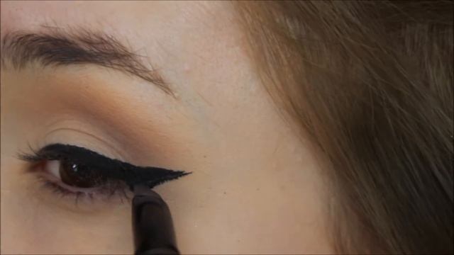 Glitter winged liner | Prof_glam смотреть онлайн
