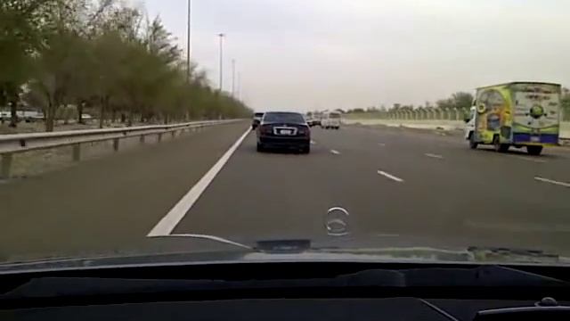 Cadillac De Vile in UAE roads - كاديلاك دفييل في الامارات смотреть онлайн