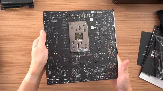 Unboxing: ROG Crosshair X670E Gene смотреть онлайн