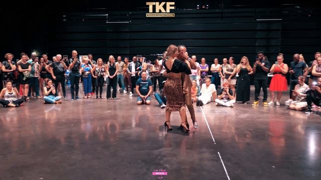 MORENASSO AND CAROLIN - FOR A PERFECT DANCE смотреть онлайн