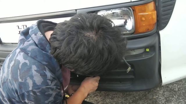 2016/08/07 S100P系ハイゼットトラック Ｆバンパー外し смотреть онлайн