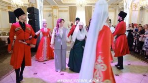 СВАДЕБНЫЙ ОБРЯД С НЕВЕСТОЙ НА КАРАЧАЕВО-БАЛКАРСКОЙ СВАДЬБЕ (ВИДЕОСТУДИЯ «КАДР»)