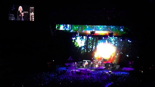 Fleetwood Mac - Everywhere+Introduction Christine McVie 6-6-2015 Sportpaleis Antwerpen Belgium смотреть онлайн