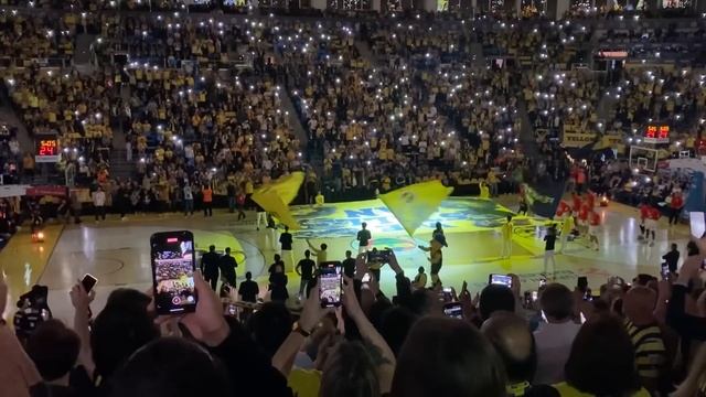 Maç önü oyuncu tanıtımları ve tribünden görüntüler | Fenerbahçe Beko - Olympiakos смотреть онлайн