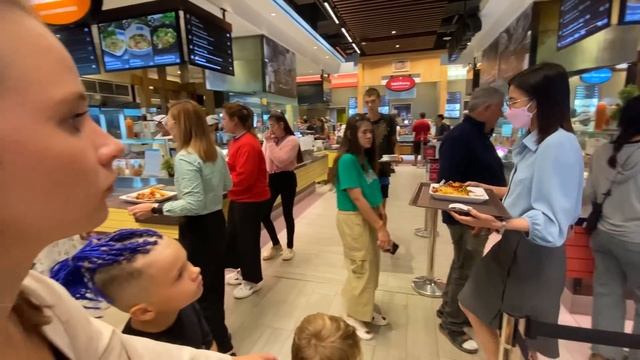 Таиланд СВОДИТ С УМА - ЛУЧШИЙ ТЦ что мы видели. Купил камеру GoPro 12 Попали на местный праздник смотреть онлайн