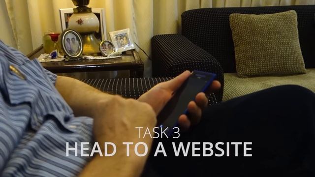 My Dad Tries Windows Phone 8 on the HTC 8X смотреть онлайн