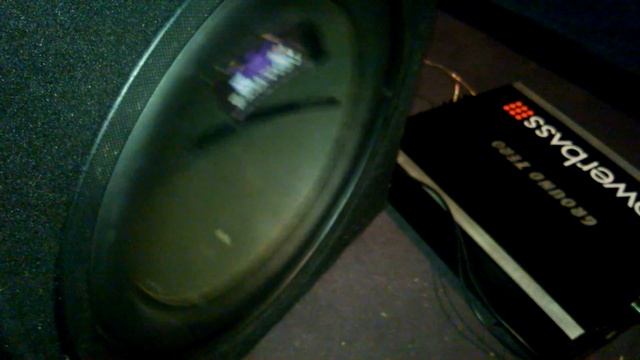 Clarion SW 3011 + Ground Zero GZIA 4110HPX 250 rms смотреть онлайн