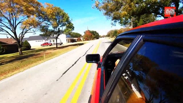 2 MINUTES SOUND OF MY ALFA ROMEO GTV6 смотреть онлайн