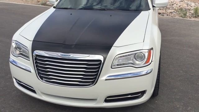 Chrysler 300 wrapped in Avery's Satin Pearl White and Satin Black смотреть онлайн