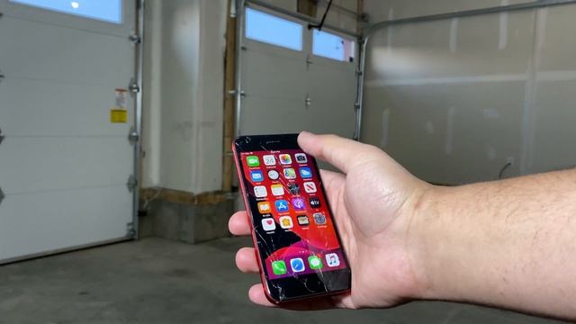 iPhone SE Drop Test: 2020 iPhone SE! смотреть онлайн