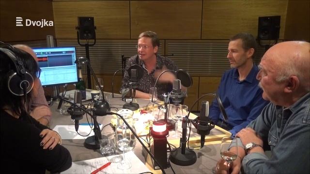 Jan Čenský, Aleš Cibulka, Miloš Skalka a Silvestr na Dvojce смотреть онлайн