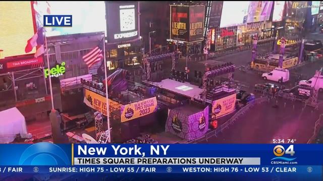 Big Apple readying for massive New Year's Eve party смотреть онлайн