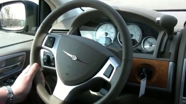 New 2009 Chrysler Town & Country Cincinnati смотреть онлайн