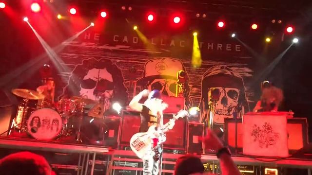 “Bury Me In My Boots” - The Cadillac Three @Joe’s Live Rosemont 4/13/2018 смотреть онлайн