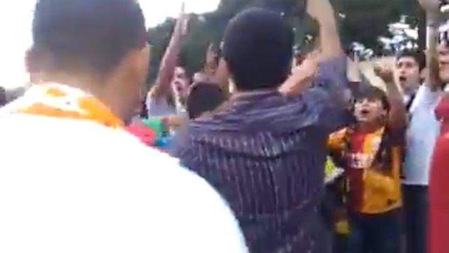 ultrAslan Azerbaycan, GFB Azerbaycan ve Çarşı Bakü taraftar grublari milli mac icin bir arada смотреть онлайн