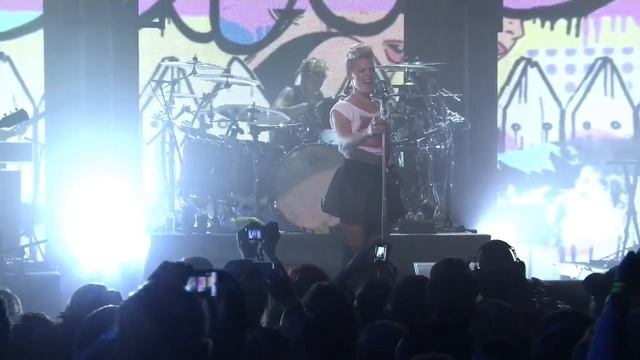 Pink 'Try' itunes festival 2012 (images by WIA) смотреть онлайн
