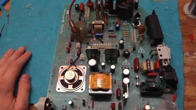 $50 Macintosh Plus ReCap: Can we fix it? смотреть онлайн