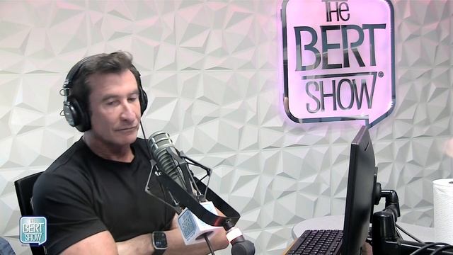 She had us send her flowers to her office to make her coworkers jealous. How did it go? смотреть онлайн