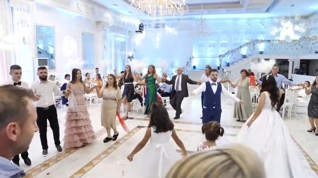 VALLJA ME KRUSHQIT DITA E DJEL смотреть онлайн